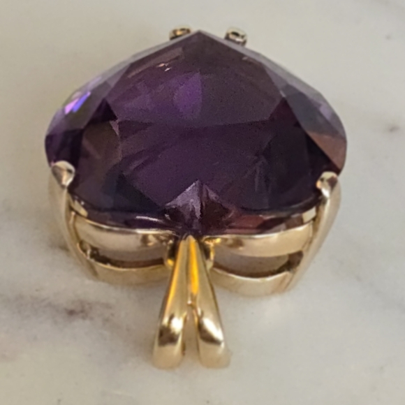 35.11ct Amethyst Classic Heart Pendant set in 14K Yellow Gold. Incl Appraisal - Picture 8 of 11